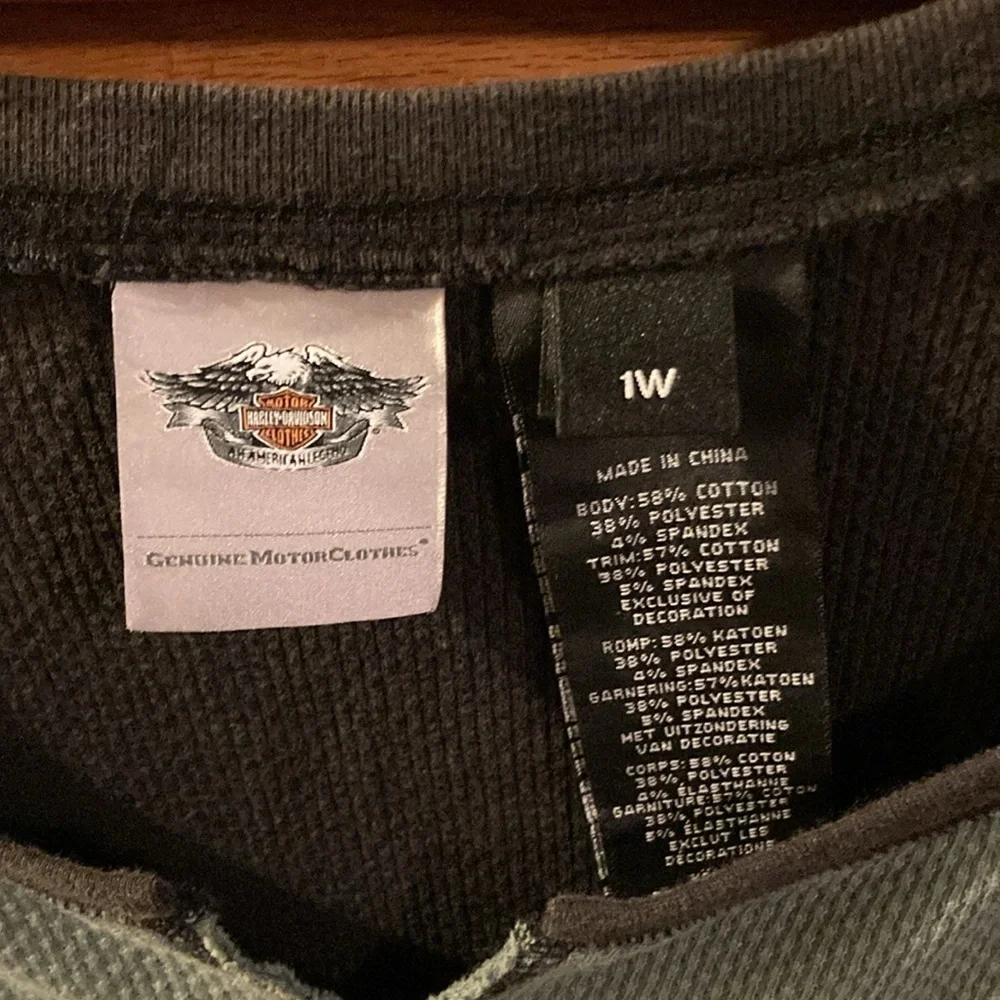 Harley Davidson long sleeve shirt - Picture 3 of 3